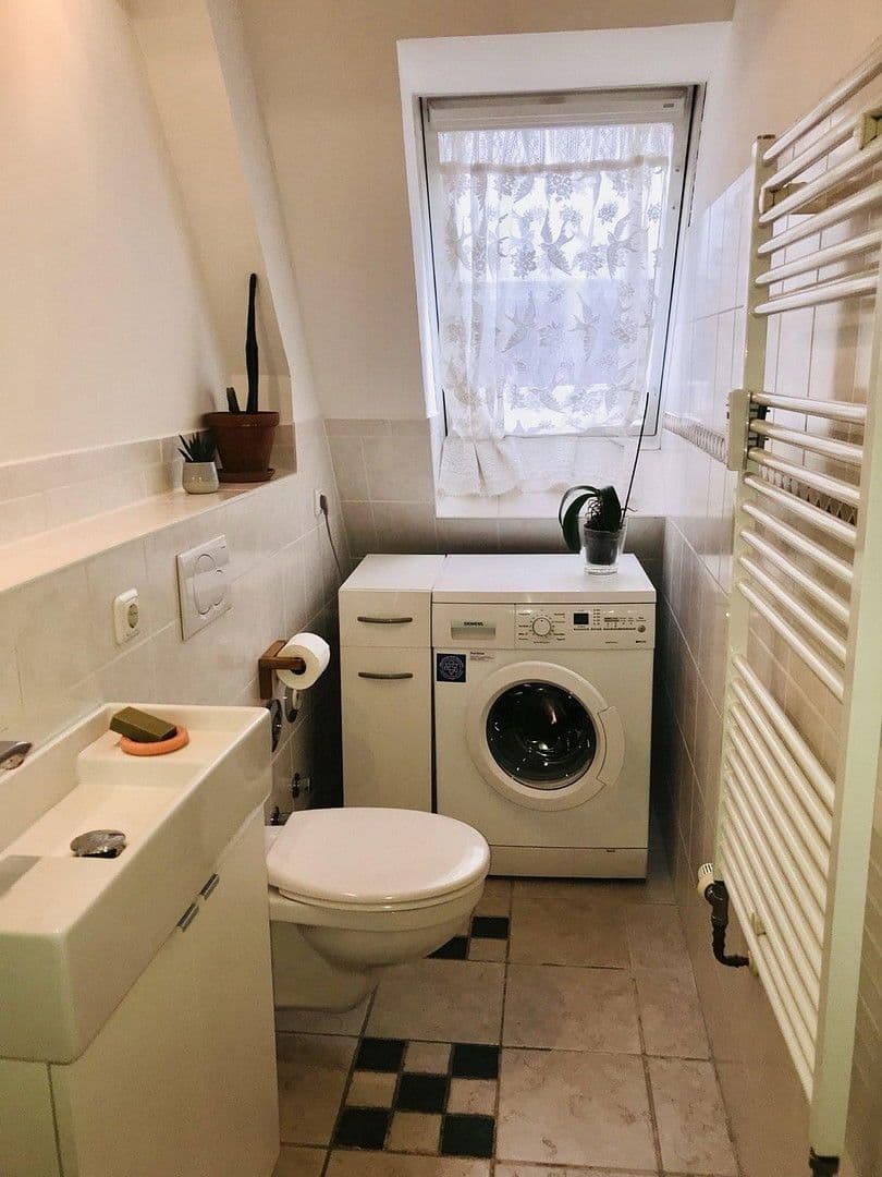 Predaj bytu 4-izbový 112 m², Berlin, Berlín Predaj bytu 4-izbový 112 m², Berlin, Berlín