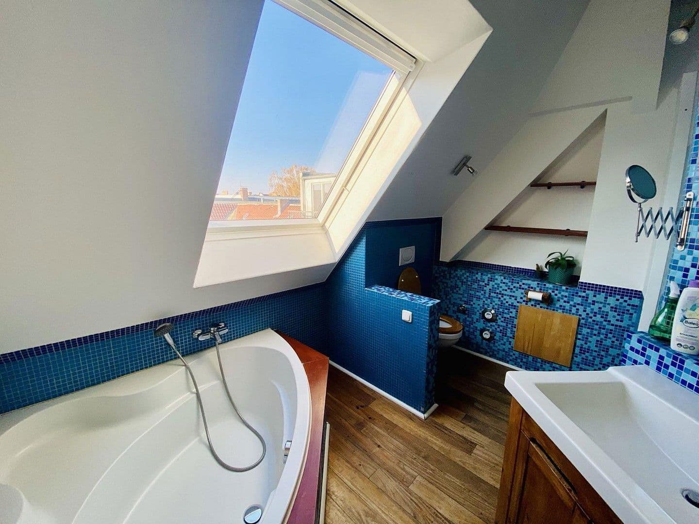 Predaj bytu 4-izbový 112 m², Berlin, Berlín Predaj bytu 4-izbový 112 m², Berlin, Berlín