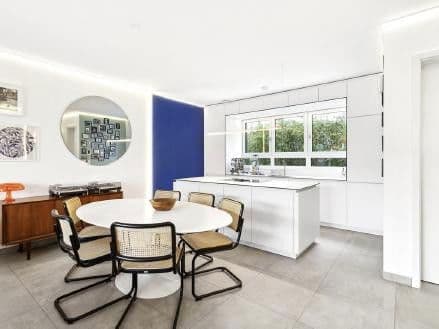 Predaj domu 159 m², pozemek 179 m², Offenbach am Main, Hesensko Predaj domu 159 m², pozemek 179 m², Offenbach am Main, Hesensko