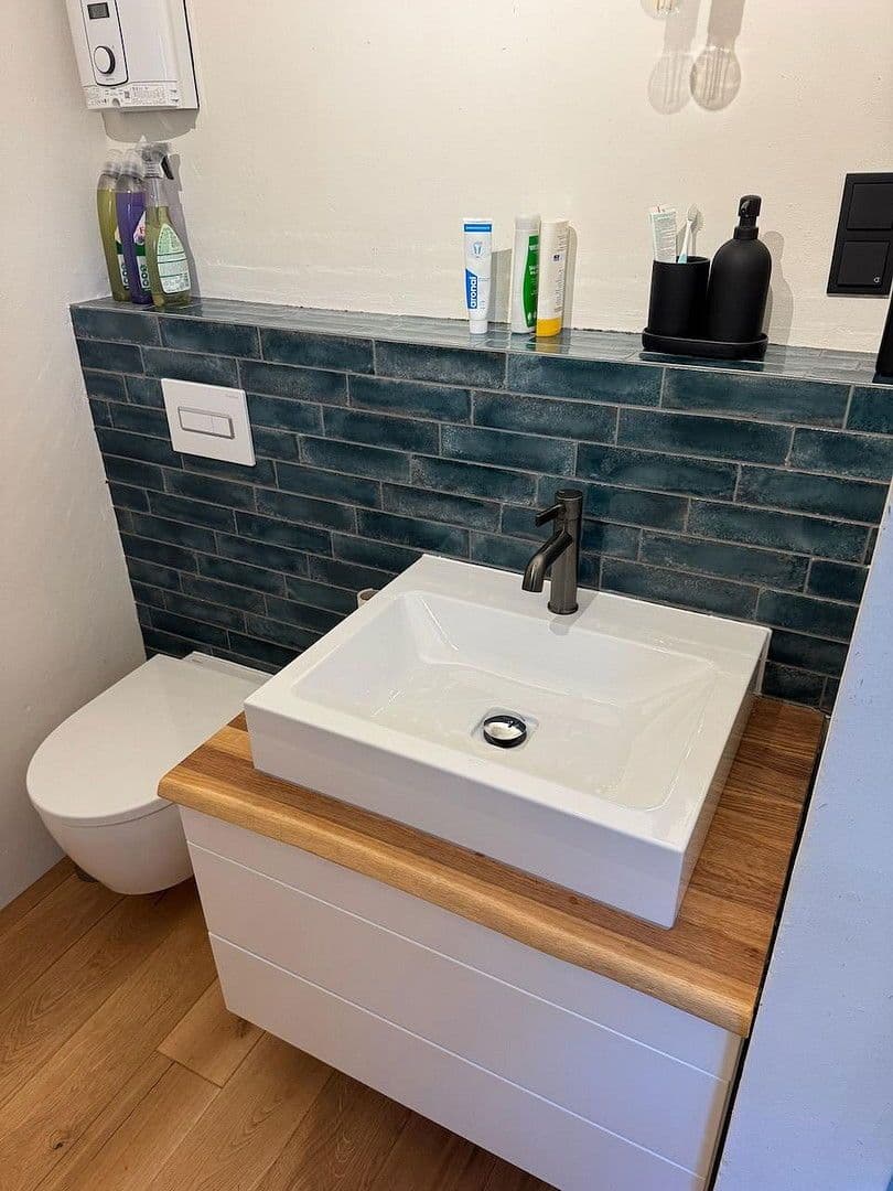 Predaj domu 240 m², pozemek 1.700 m², Flößerweg 20, Hann. Münden, Dolné Sasko Predaj domu 240 m², pozemek 1.700 m², Flößerweg 20, Hann. Münden, Dolné Sasko