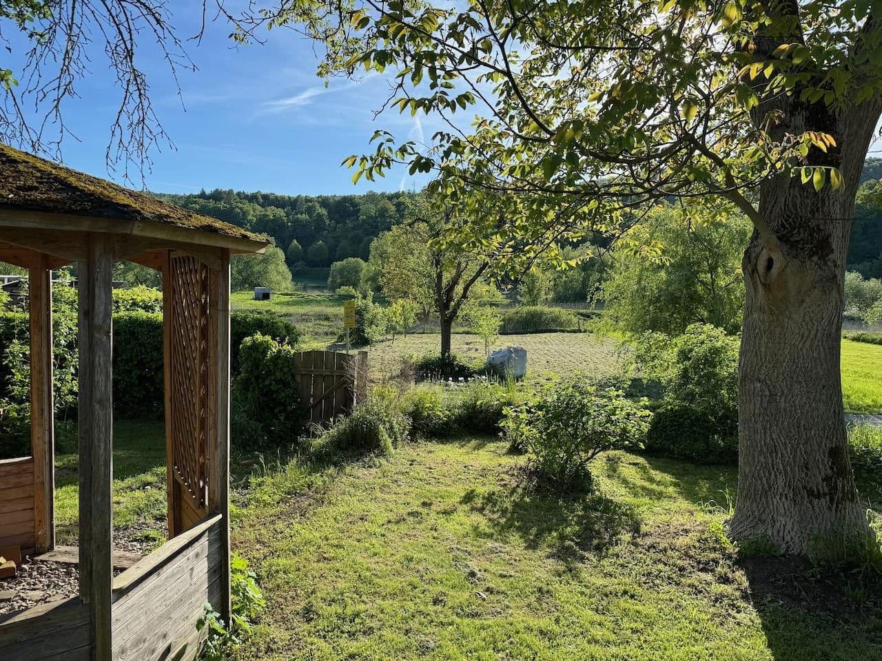 Predaj domu 240 m², pozemek 1.700 m², Flößerweg 20, Hann. Münden, Dolné Sasko Predaj domu 240 m², pozemek 1.700 m², Flößerweg 20, Hann. Münden, Dolné Sasko