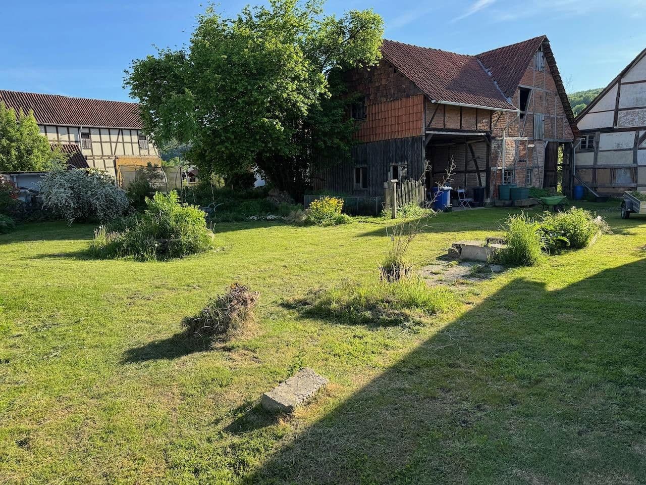 Predaj domu 240 m², pozemek 1.700 m², Flößerweg 20, Hann. Münden, Dolné Sasko Predaj domu 240 m², pozemek 1.700 m², Flößerweg 20, Hann. Münden, Dolné Sasko