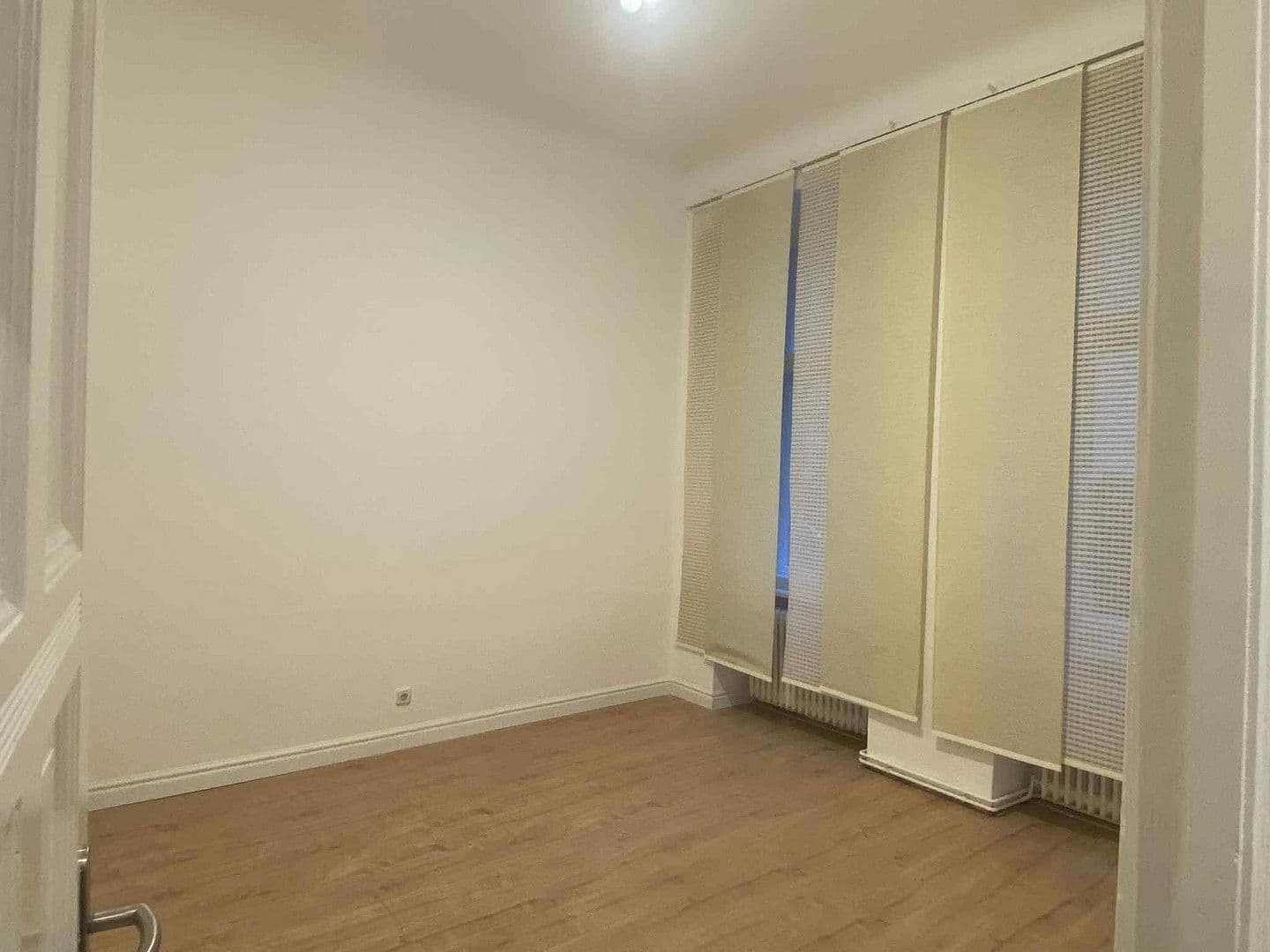 Prenájom bytu 3-izbový 72 m², Olbersstr. 4, Berlin, Berlín Prenájom bytu 3-izbový 72 m², Olbersstr. 4, Berlin, Berlín