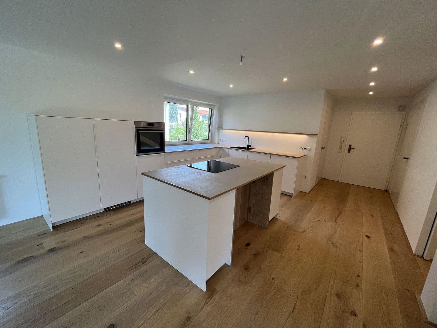 Predaj bytu 2-izbový 95 m², Erlangen, Bavorsko Predaj bytu 2-izbový 95 m², Erlangen, Bavorsko