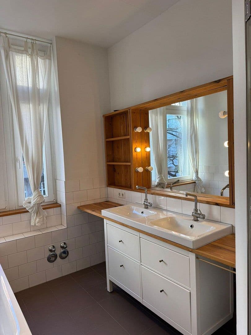 Predaj bytu 4-izbový 105 m², Kienitzer Str. 111, Berlin, Berlín Predaj bytu 4-izbový 105 m², Kienitzer Str. 111, Berlin, Berlín