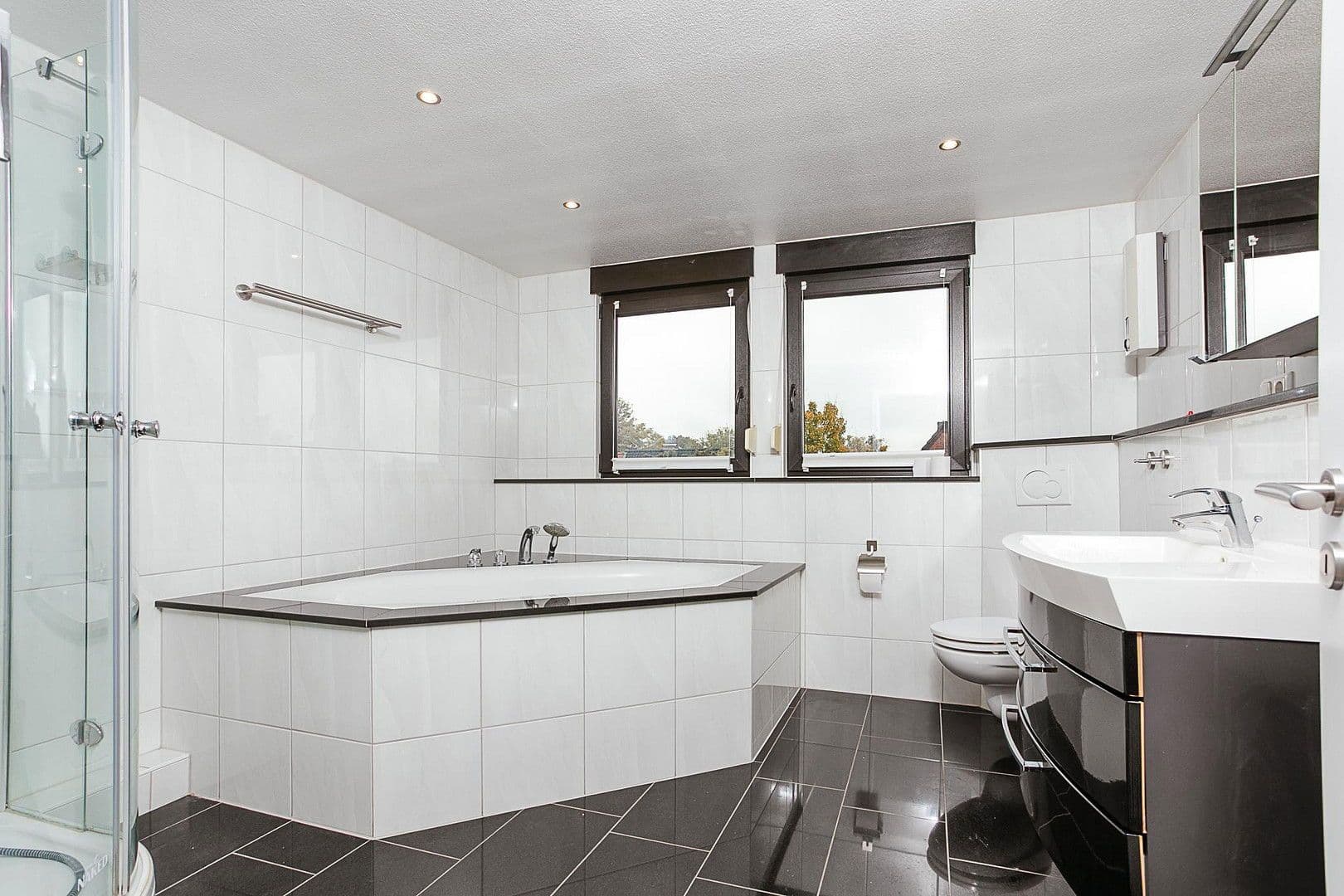 Predaj bytu 4-izbový 95 m², Bergheim, Severné Porýnie - Westfálsko Predaj bytu 4-izbový 95 m², Bergheim, Severné Porýnie - Westfálsko