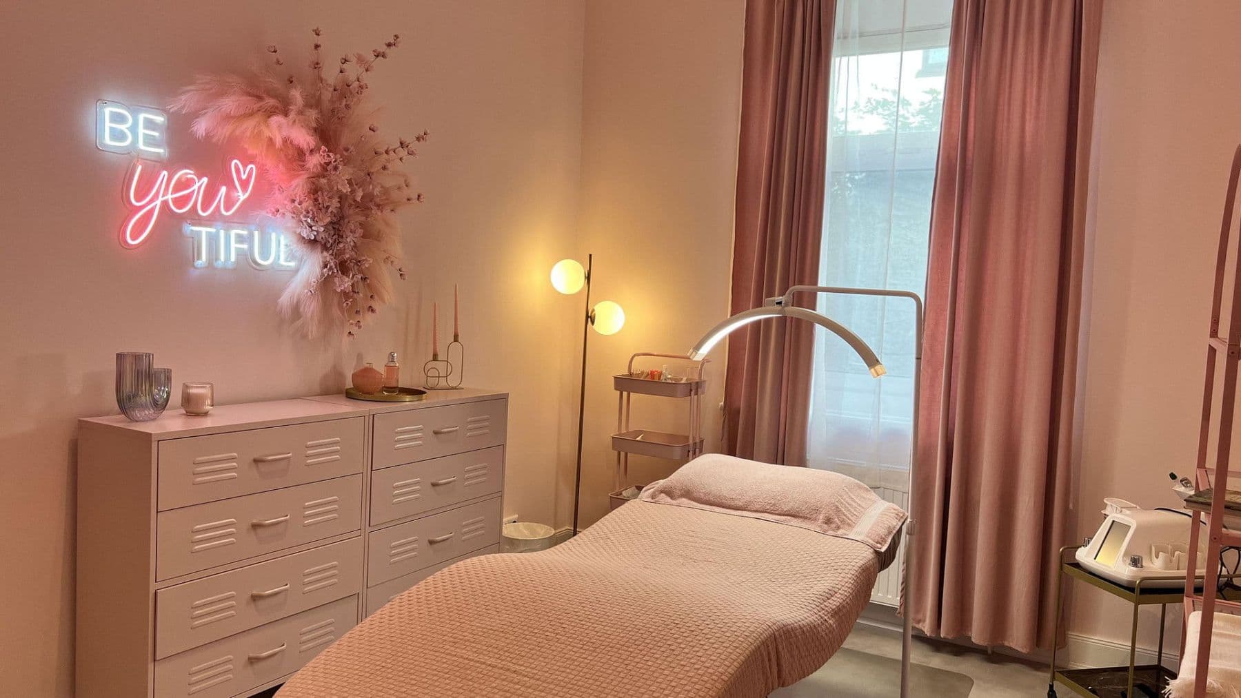 Prenájom nebytového priestoru 60 m², Winterhuder Weg 114, Hamburg, Hamburg Prenájom nebytového priestoru 60 m², Winterhuder Weg 114, Hamburg, Hamburg