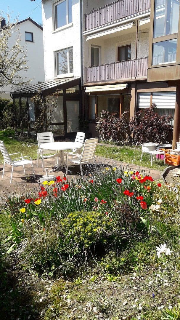 Prenájom bytu 3-izbový 100 m², Oberer Wingertweg 8, Pforzheim, Bádensko-Wurttembersko Prenájom bytu 3-izbový 100 m², Oberer Wingertweg 8, Pforzheim, Bádensko-Wurttembersko