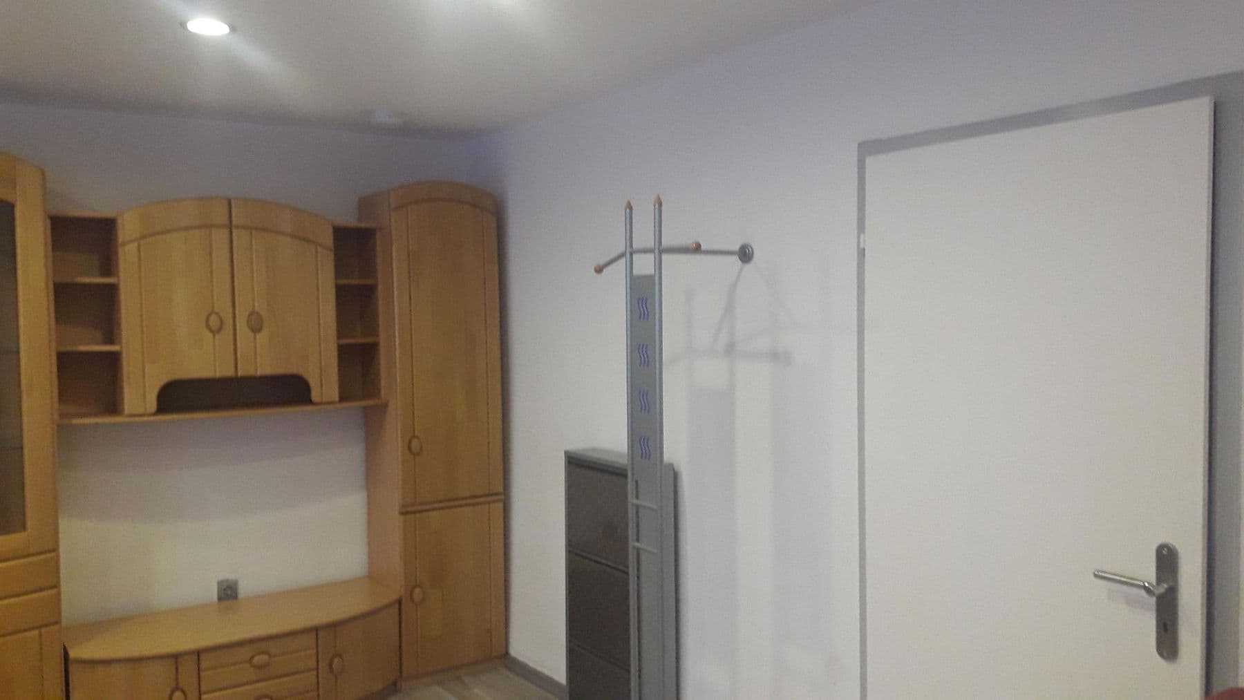 Prenájom bytu 1-izbový 23 m², Schlossstr. 6, Niefern-Öschelbronn, Bádensko-Wurttembersko Prenájom bytu 1-izbový 23 m², Schlossstr. 6, Niefern-Öschelbronn, Bádensko-Wurttembersko