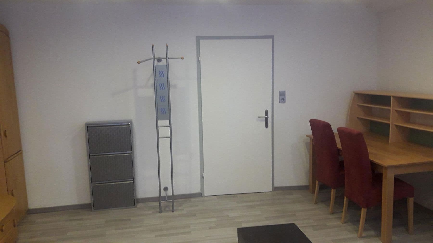 Prenájom bytu 1-izbový 23 m², Schlossstr. 6, Niefern-Öschelbronn, Bádensko-Wurttembersko Prenájom bytu 1-izbový 23 m², Schlossstr. 6, Niefern-Öschelbronn, Bádensko-Wurttembersko