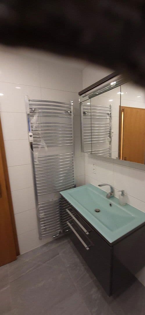 Prenájom bytu 3-izbový 100 m², Oberer Wingertweg 8, Pforzheim, Bádensko-Wurttembersko Prenájom bytu 3-izbový 100 m², Oberer Wingertweg 8, Pforzheim, Bádensko-Wurttembersko