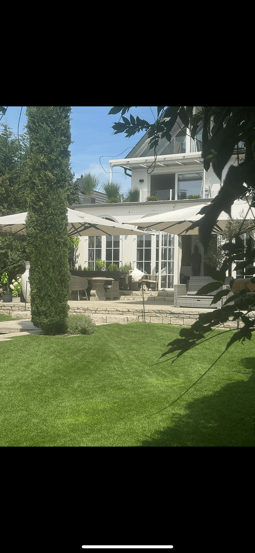 Prenájom bytu 3-izbový 85 m², Bergische-Landstr.262, Düsseldorf, Severné Porýnie - Westfálsko Prenájom bytu 3-izbový 85 m², Bergische-Landstr.262, Düsseldorf, Severné Porýnie - Westfálsko