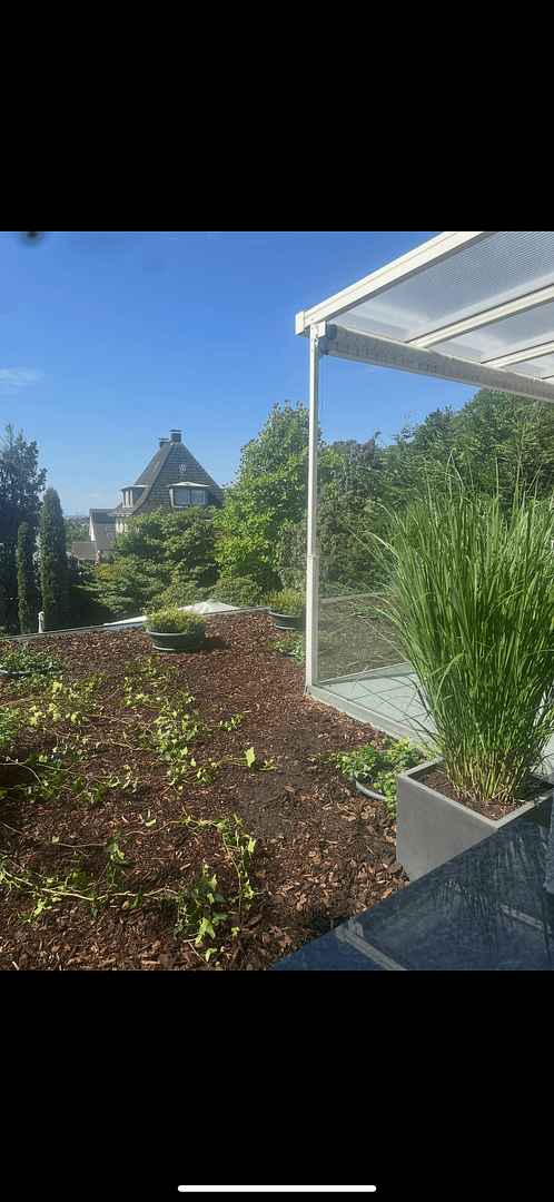 Prenájom bytu 3-izbový 85 m², Bergische-Landstr.262, Düsseldorf, Severné Porýnie - Westfálsko Prenájom bytu 3-izbový 85 m², Bergische-Landstr.262, Düsseldorf, Severné Porýnie - Westfálsko