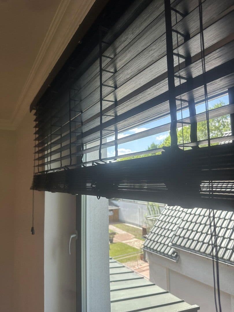 Prenájom bytu 3-izbový 85 m², Bergische-Landstr.262, Düsseldorf, Severné Porýnie - Westfálsko Prenájom bytu 3-izbový 85 m², Bergische-Landstr.262, Düsseldorf, Severné Porýnie - Westfálsko