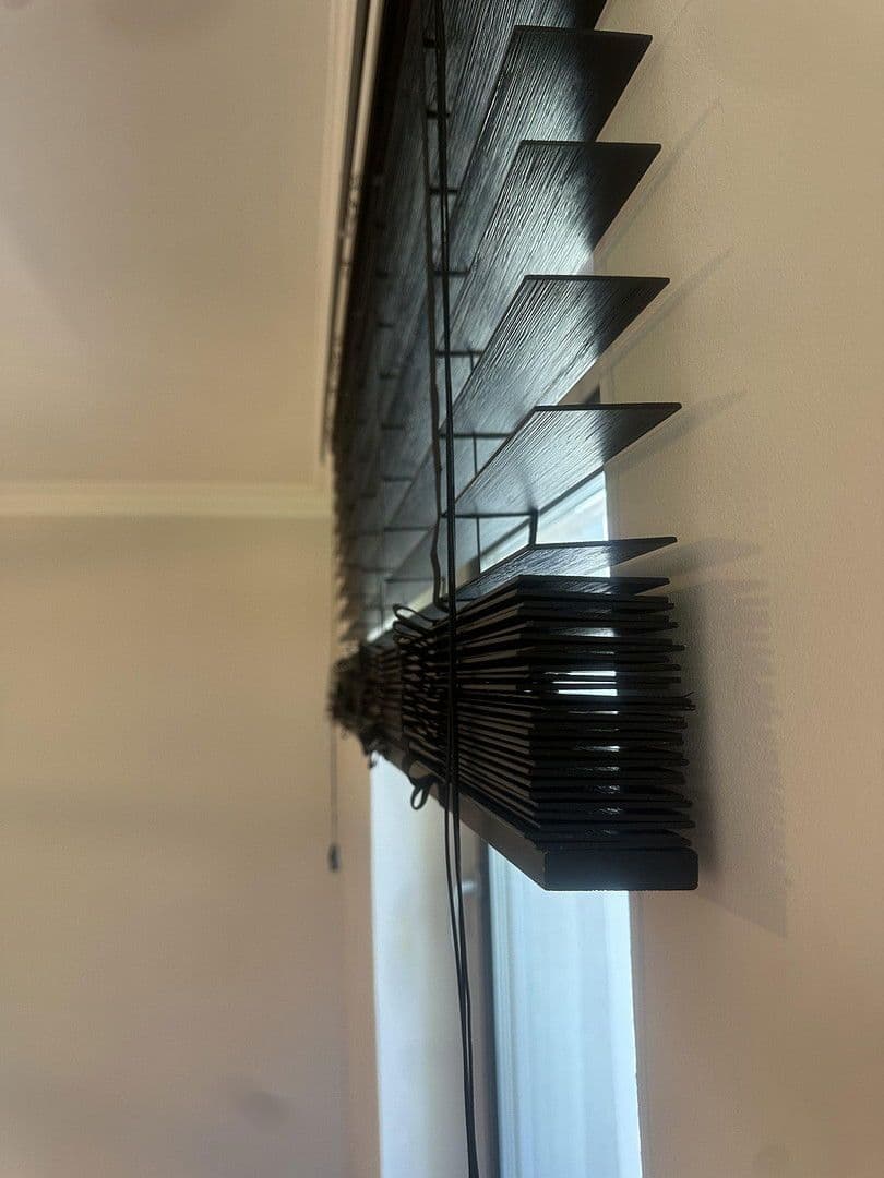 Prenájom bytu 3-izbový 85 m², Bergische-Landstr.262, Düsseldorf, Severné Porýnie - Westfálsko Prenájom bytu 3-izbový 85 m², Bergische-Landstr.262, Düsseldorf, Severné Porýnie - Westfálsko