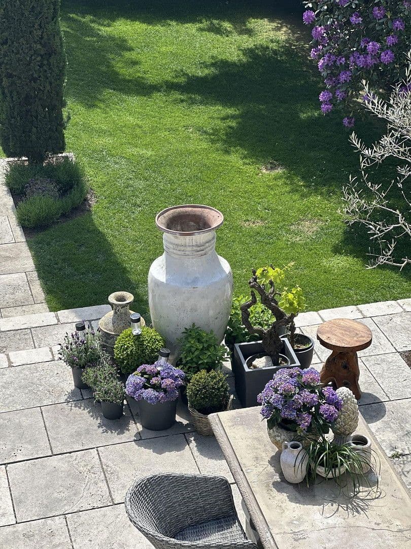 Prenájom bytu 3-izbový 85 m², Bergische-Landstr.262, Düsseldorf, Severné Porýnie - Westfálsko Prenájom bytu 3-izbový 85 m², Bergische-Landstr.262, Düsseldorf, Severné Porýnie - Westfálsko