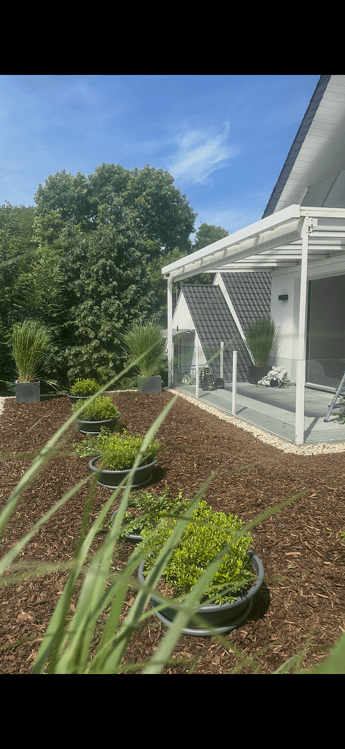 Prenájom bytu 3-izbový 85 m², Bergische-Landstr.262, Düsseldorf, Severné Porýnie - Westfálsko Prenájom bytu 3-izbový 85 m², Bergische-Landstr.262, Düsseldorf, Severné Porýnie - Westfálsko