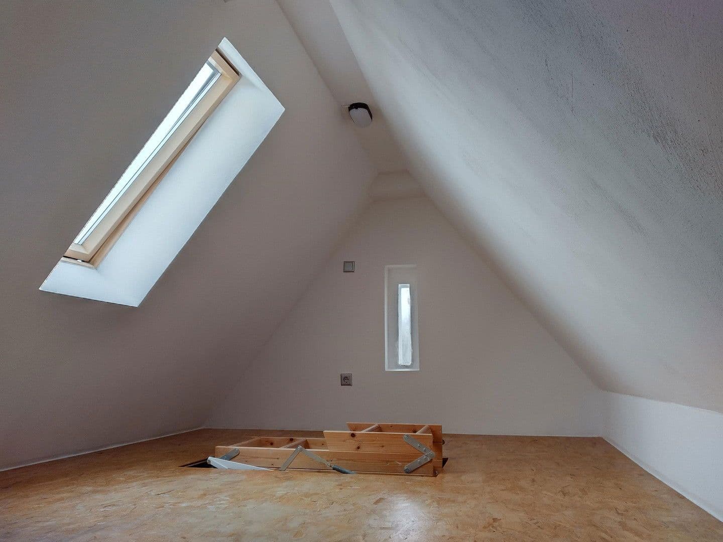 Predaj domu 180 m², pozemek 450 m², Koblenz, Porýnie-Falcko Predaj domu 180 m², pozemek 450 m², Koblenz, Porýnie-Falcko