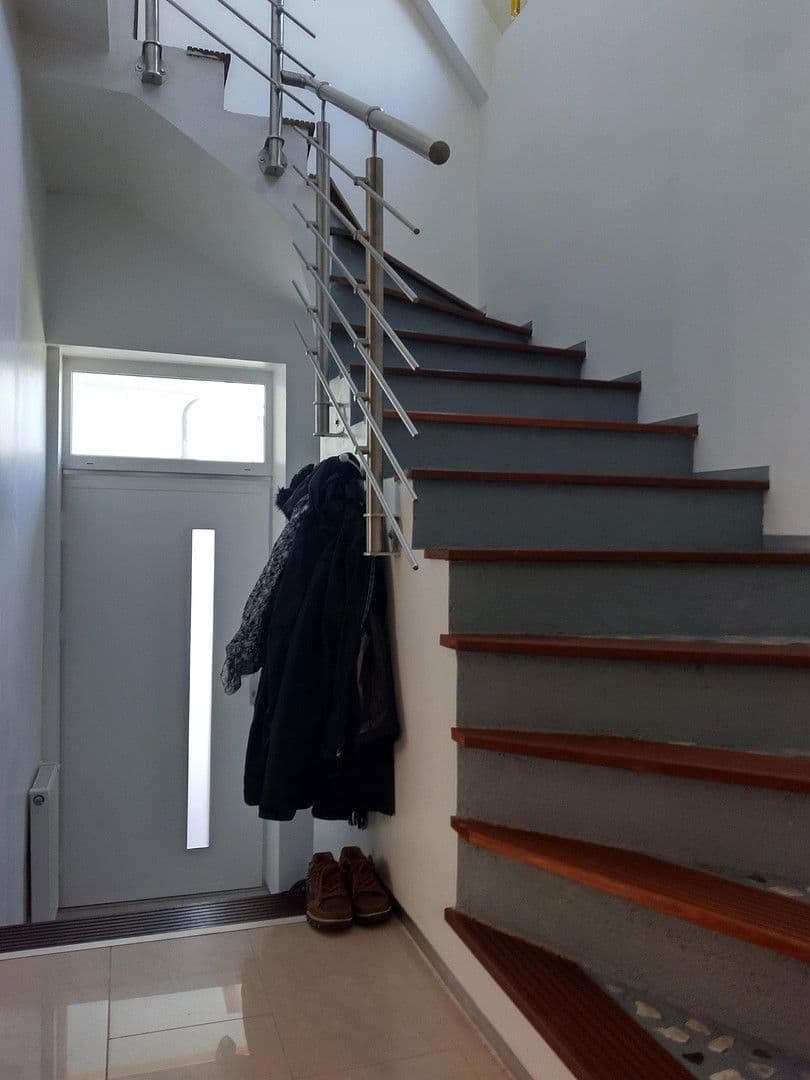 Predaj domu 180 m², pozemek 450 m², Koblenz, Porýnie-Falcko Predaj domu 180 m², pozemek 450 m², Koblenz, Porýnie-Falcko