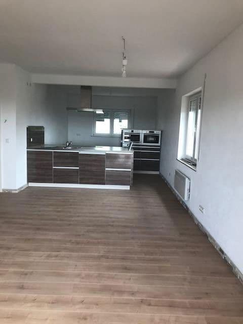 Predaj domu 210 m², pozemek 462 m², Lindenstrasse 2, Klein-Winternheim, Porýnie-Falcko Predaj domu 210 m², pozemek 462 m², Lindenstrasse 2, Klein-Winternheim, Porýnie-Falcko