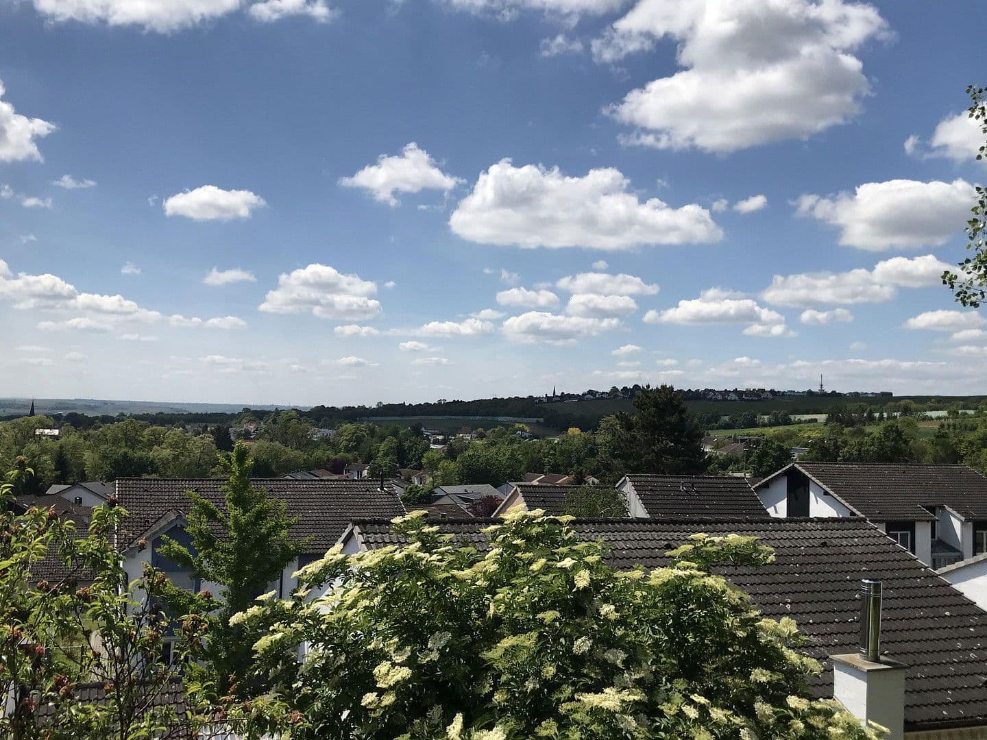 Predaj domu 210 m², pozemek 462 m², Lindenstrasse 2, Klein-Winternheim, Porýnie-Falcko Predaj domu 210 m², pozemek 462 m², Lindenstrasse 2, Klein-Winternheim, Porýnie-Falcko