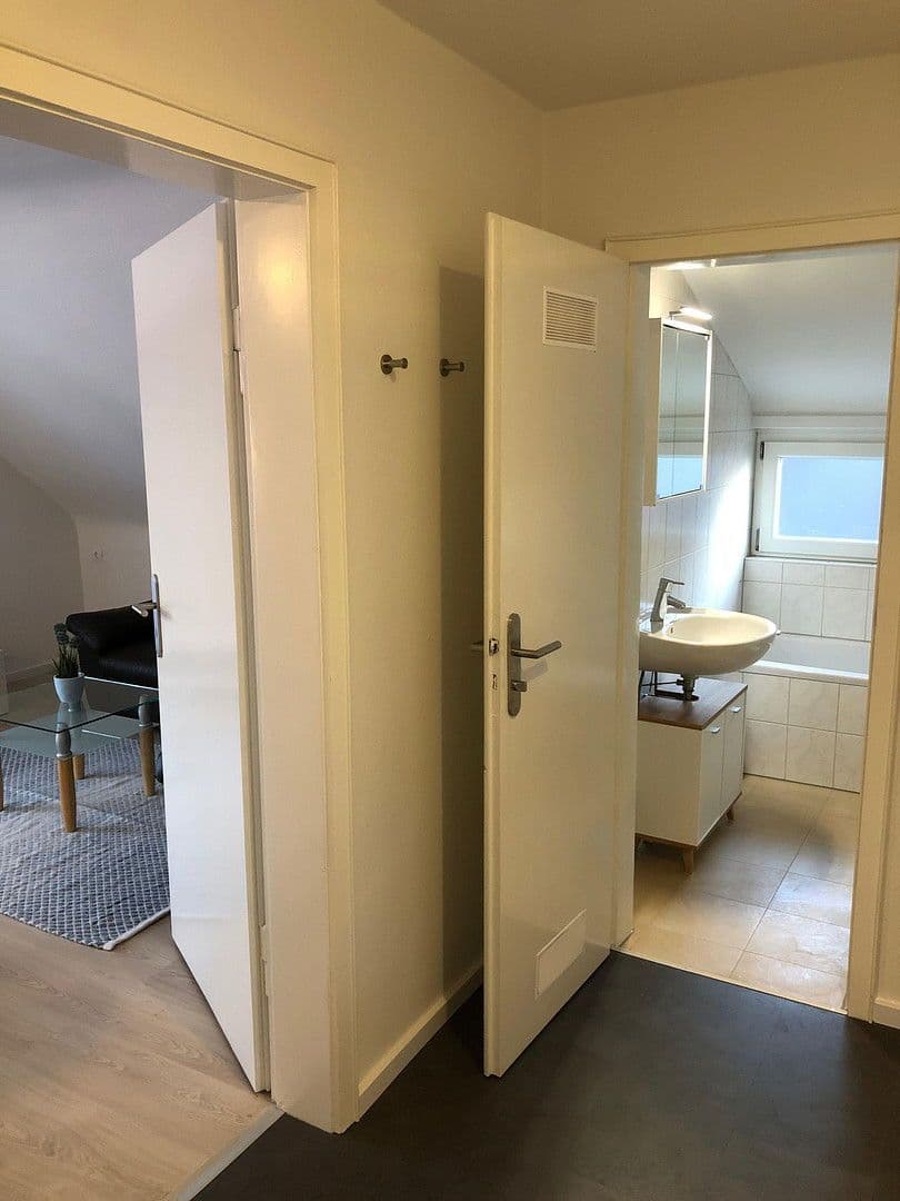 Prenájom bytu 1-izbový 43 m², Stuttgart, Bádensko-Wurttembersko Prenájom bytu 1-izbový 43 m², Stuttgart, Bádensko-Wurttembersko