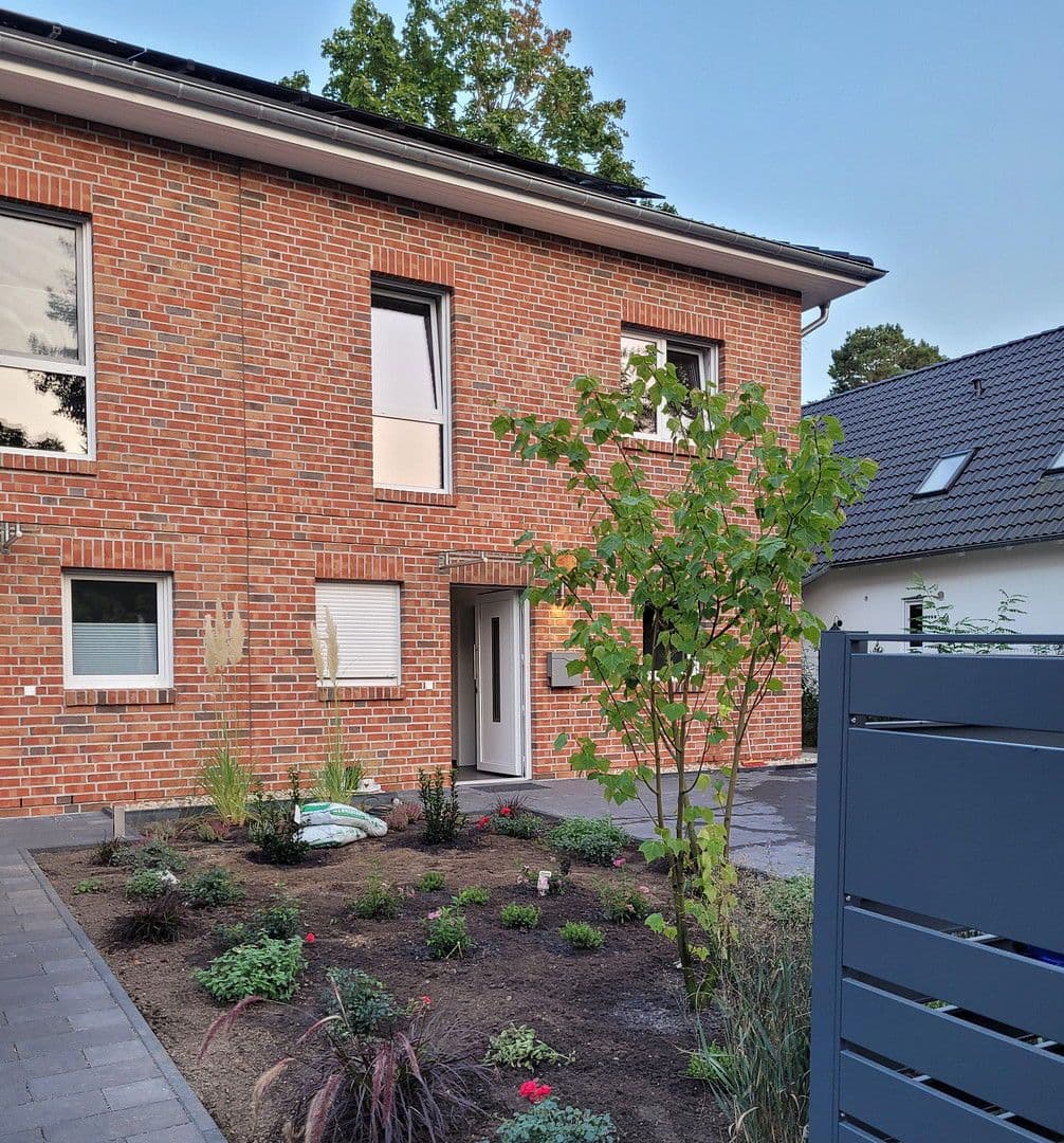 Prenájom domu 142 m², pozemek 530 m², Brandenburger Straße 4, Zeuthen, Brandenbursko Prenájom domu 142 m², pozemek 530 m², Brandenburger Straße 4, Zeuthen, Brandenbursko