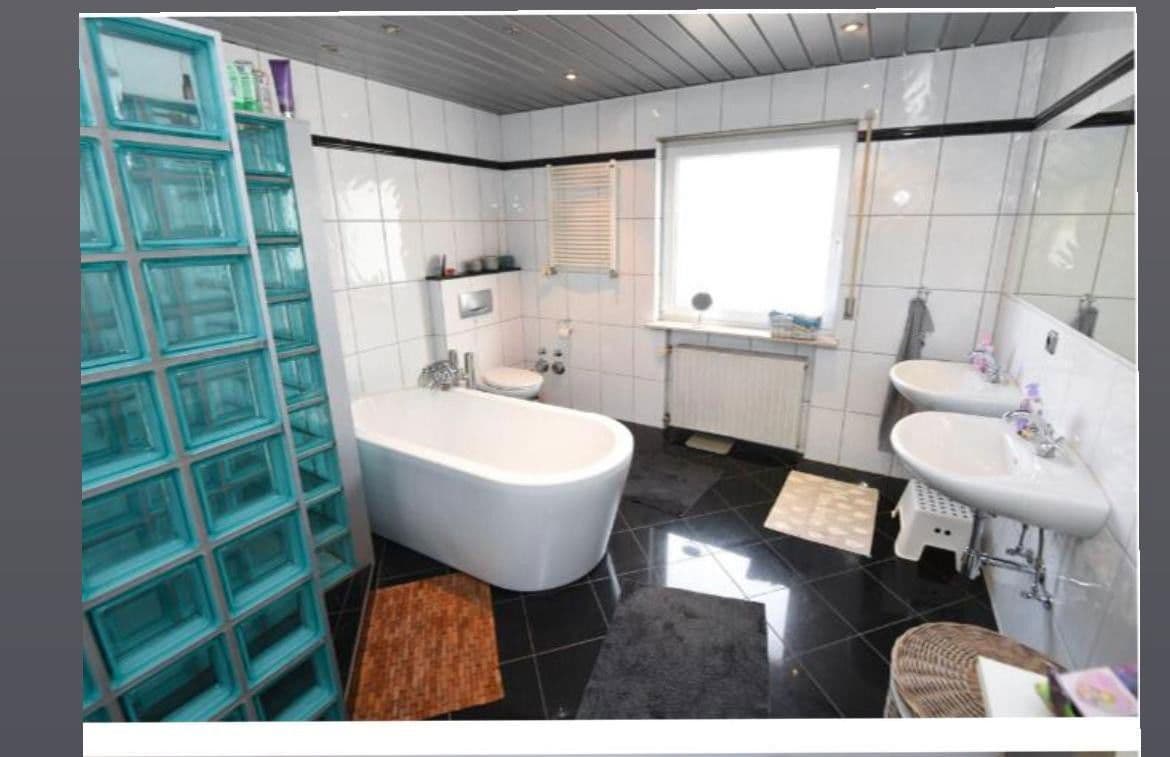 Predaj domu 252 m², pozemek 767 m², Mutterstadt, Porýnie-Falcko Predaj domu 252 m², pozemek 767 m², Mutterstadt, Porýnie-Falcko