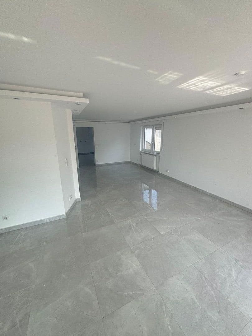 Predaj domu 252 m², pozemek 767 m², Mutterstadt, Porýnie-Falcko Predaj domu 252 m², pozemek 767 m², Mutterstadt, Porýnie-Falcko