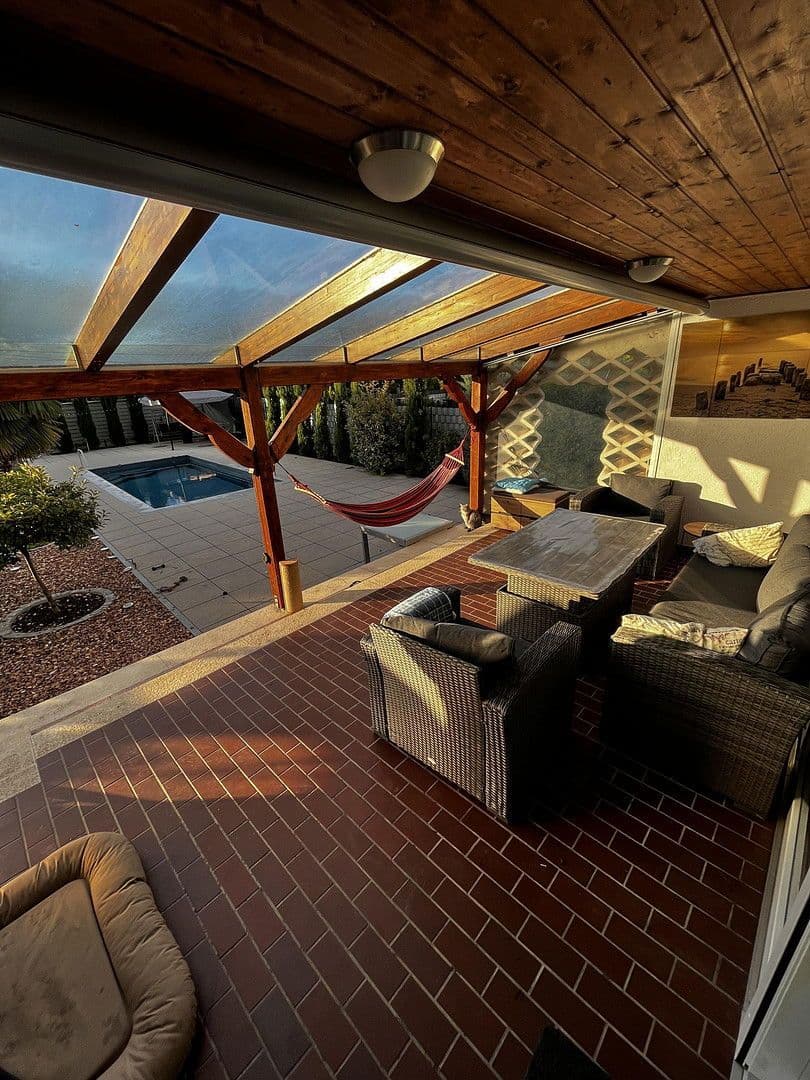 Predaj domu 252 m², pozemek 767 m², Mutterstadt, Porýnie-Falcko Predaj domu 252 m², pozemek 767 m², Mutterstadt, Porýnie-Falcko