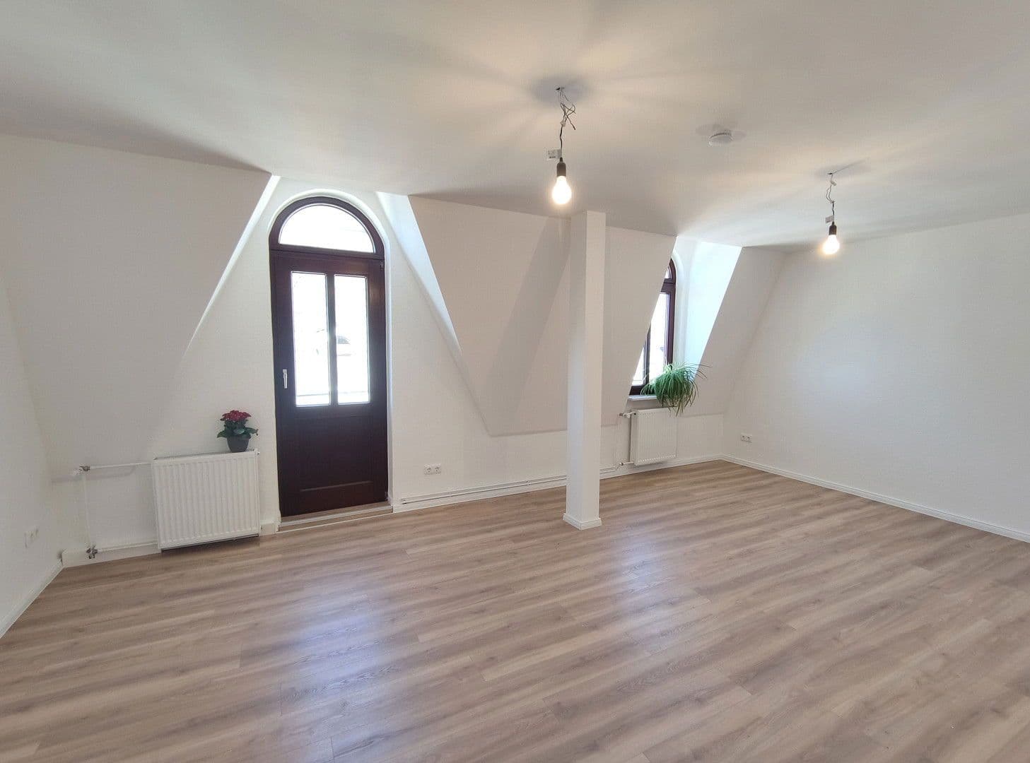 Prenájom bytu 3-izbový 76 m², Lutherstr. 1, Bremerhaven, Brémy Prenájom bytu 3-izbový 76 m², Lutherstr. 1, Bremerhaven, Brémy