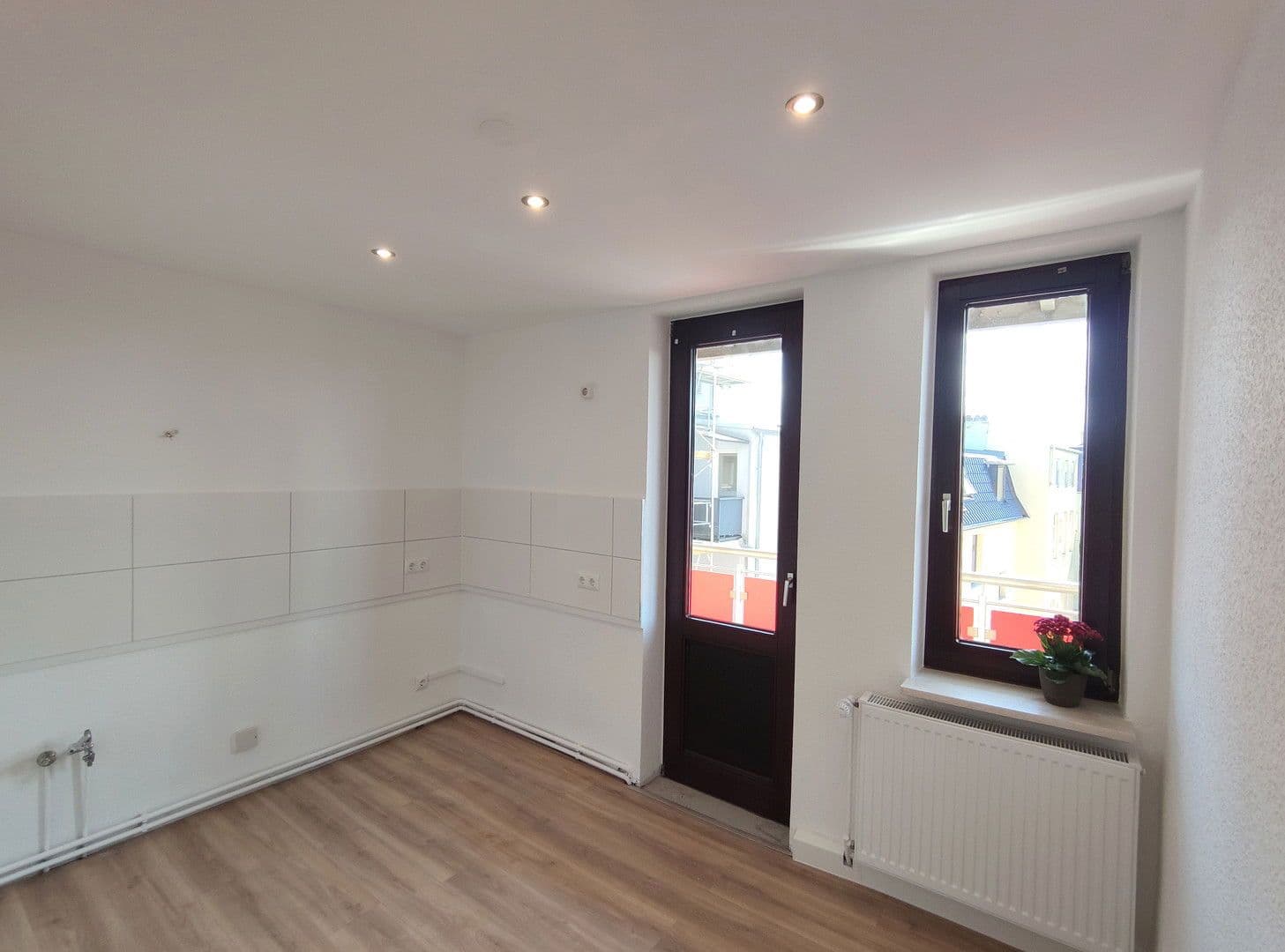 Prenájom bytu 3-izbový 76 m², Lutherstr. 1, Bremerhaven, Brémy Prenájom bytu 3-izbový 76 m², Lutherstr. 1, Bremerhaven, Brémy