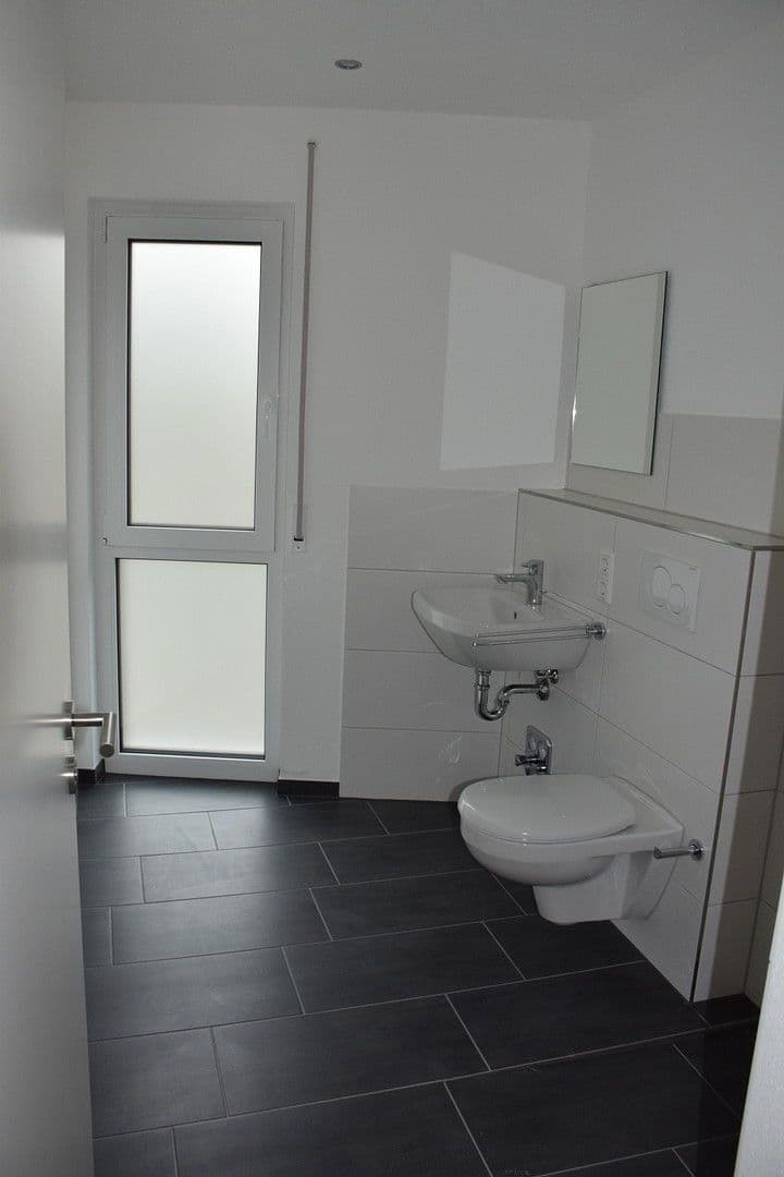 Prenájom bytu 3-izbový 50 m², Konstanz, Bádensko-Wurttembersko Prenájom bytu 3-izbový 50 m², Konstanz, Bádensko-Wurttembersko