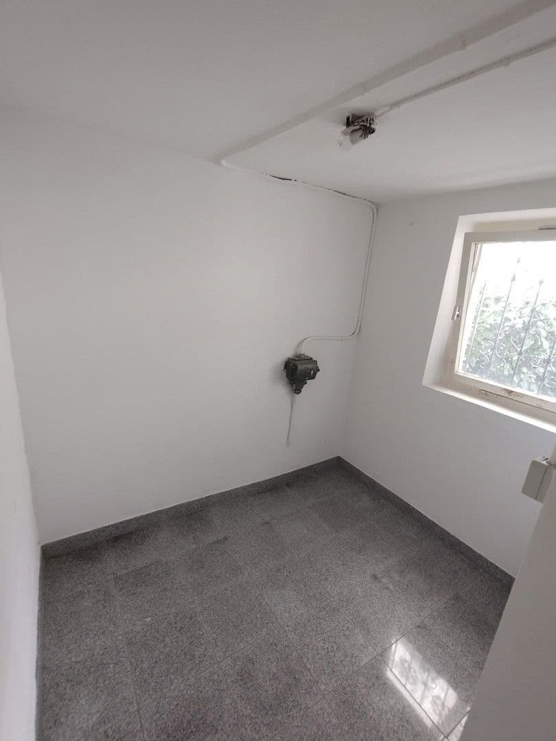 Prenájom bytu 3-izbový 119 m², Schwimmbadstraße 7, Bad Herrenalb, Bádensko-Wurttembersko Prenájom bytu 3-izbový 119 m², Schwimmbadstraße 7, Bad Herrenalb, Bádensko-Wurttembersko