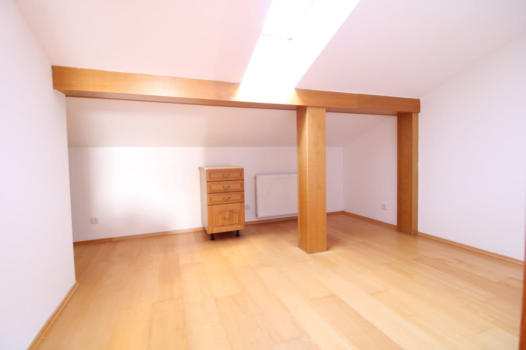 Prenájom bytu 170 m², Vinohradská, Praha, Praha Prenájom bytu 170 m², Vinohradská, Praha, Praha