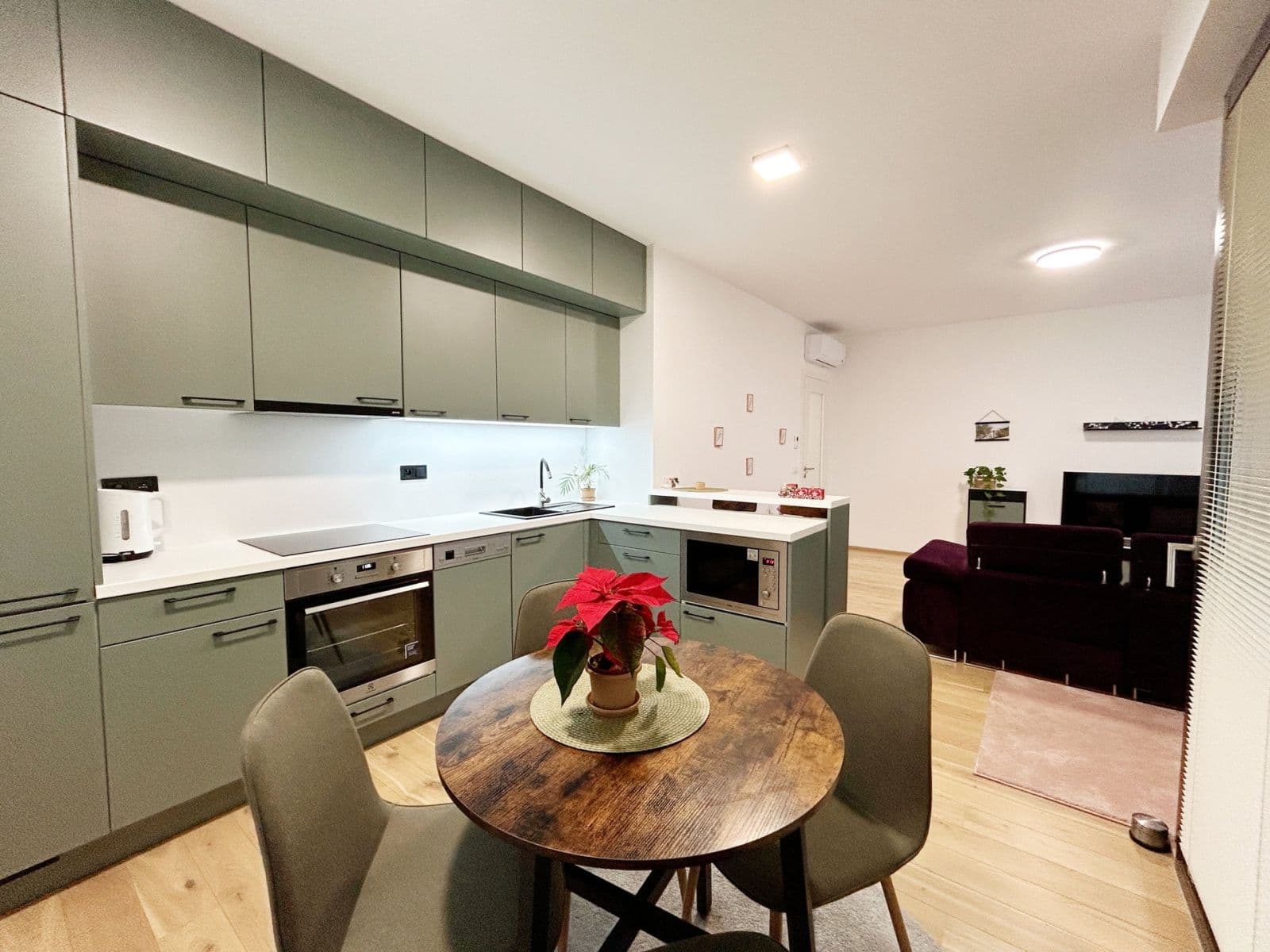 Prenájom bytu 2-izbový 59 m², Sokolova, Praha, Praha Prenájom bytu 2-izbový 59 m², Sokolova, Praha, Praha