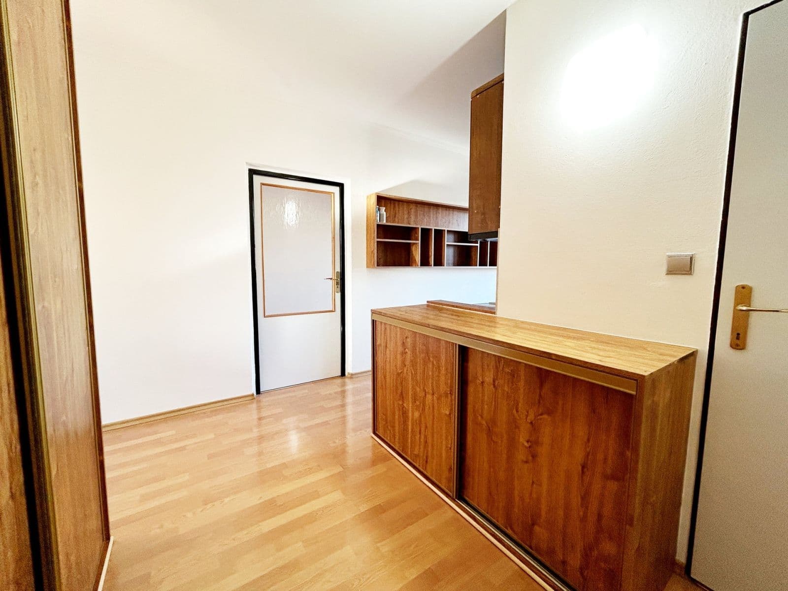 Prenájom bytu 2-izbový 63 m², Leopolda Peka, Říčany, Středočeský kraj Prenájom bytu 2-izbový 63 m², Leopolda Peka, Říčany, Středočeský kraj