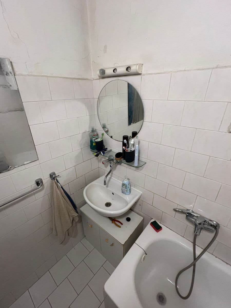 Prenájom bytu 3-izbový 80 m², Minská, Praha, Praha Prenájom bytu 3-izbový 80 m², Minská, Praha, Praha