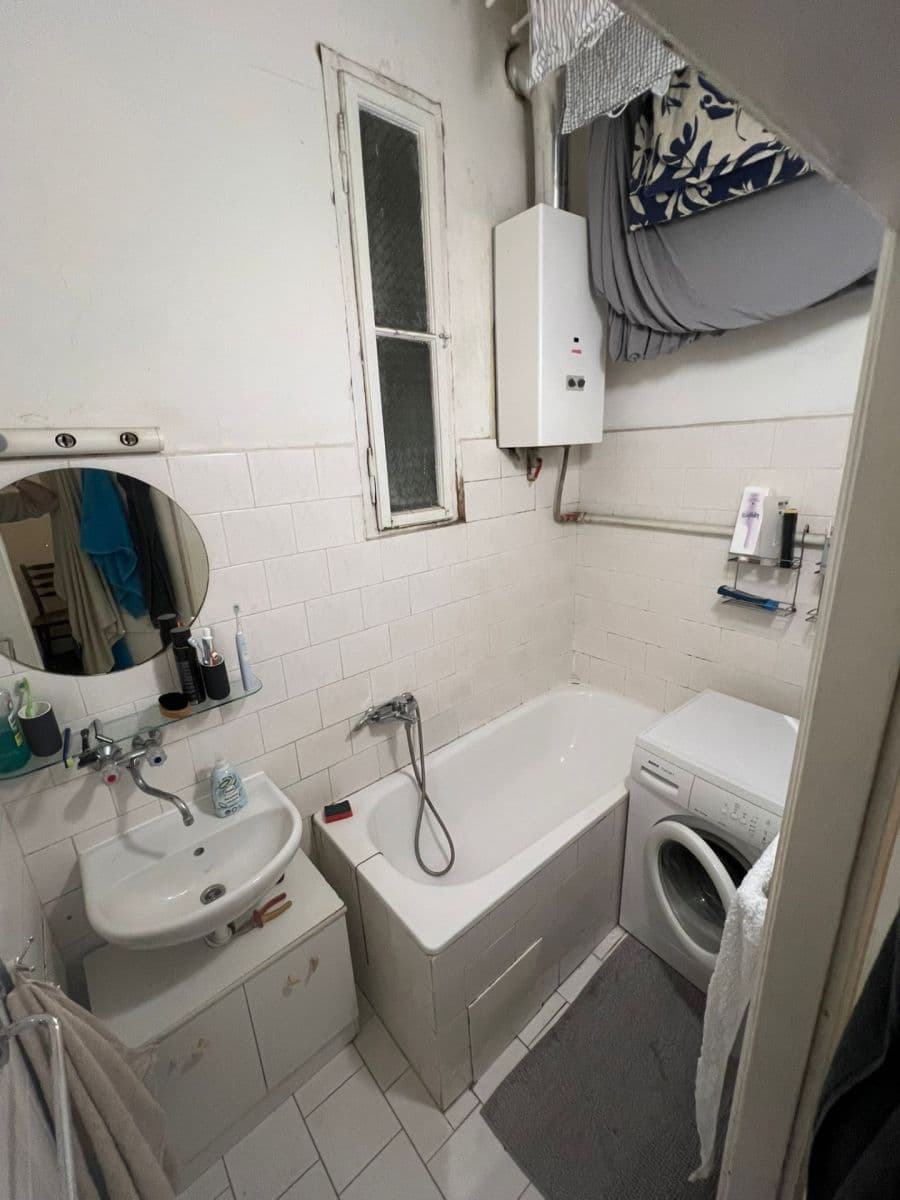 Prenájom bytu 3-izbový 80 m², Minská, Praha, Praha Prenájom bytu 3-izbový 80 m², Minská, Praha, Praha