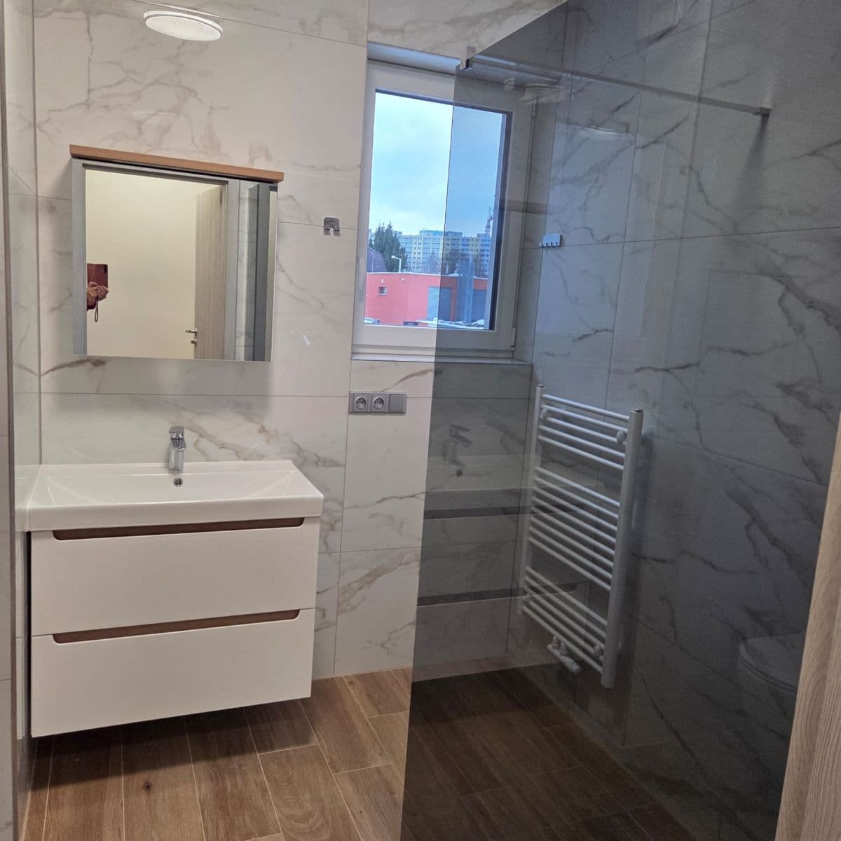 Prenájom bytu 5-izbový 141 m², Podohradská, Praha, Praha Prenájom bytu 5-izbový 141 m², Podohradská, Praha, Praha