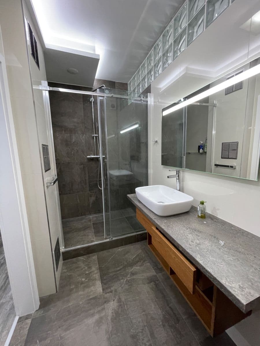 Prenájom bytu 2-izbový 55 m², Špačinská cesta, Trnava, Trnavský kraj Prenájom bytu 2-izbový 55 m², Špačinská cesta, Trnava, Trnavský kraj