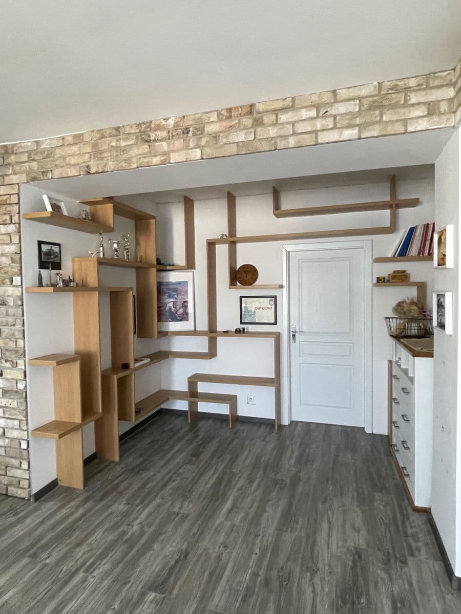 Prenájom bytu 2-izbový 55 m², Špačinská cesta, Trnava, Trnavský kraj Prenájom bytu 2-izbový 55 m², Špačinská cesta, Trnava, Trnavský kraj