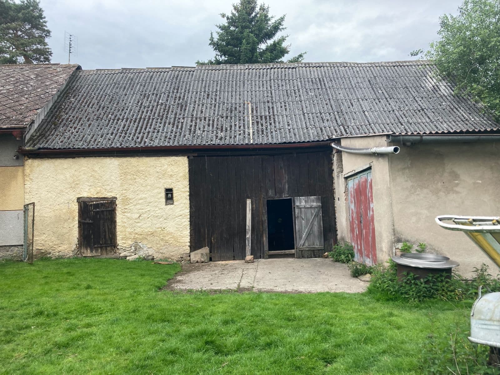 Predaj rekreačného objektu 100 m², pozemek 900 m², Staňkovice, Středočeský kraj Predaj rekreačného objektu 100 m², pozemek 900 m², Staňkovice, Středočeský kraj