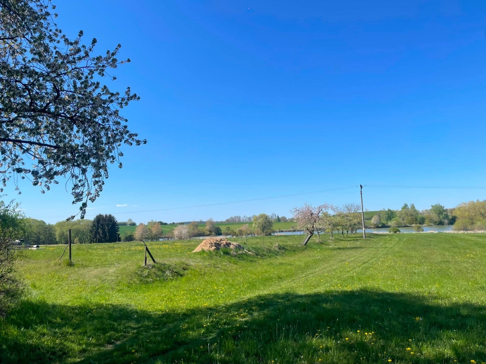 Predaj rekreačného objektu 100 m², pozemok 900 m², Staňkovice, Středočeský kraj Predaj rekreačného objektu 100 m², pozemok 900 m², Staňkovice, Středočeský kraj