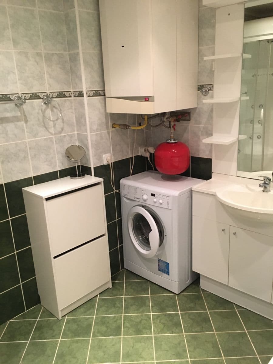 Prenájom bytu 2-izbový 65 m², Mickiewiczova, Bratislava - mestská časť Staré Mesto, Bratislavský kraj Prenájom bytu 2-izbový 65 m², Mickiewiczova, Bratislava - mestská časť Staré Mesto, Bratislavský kraj