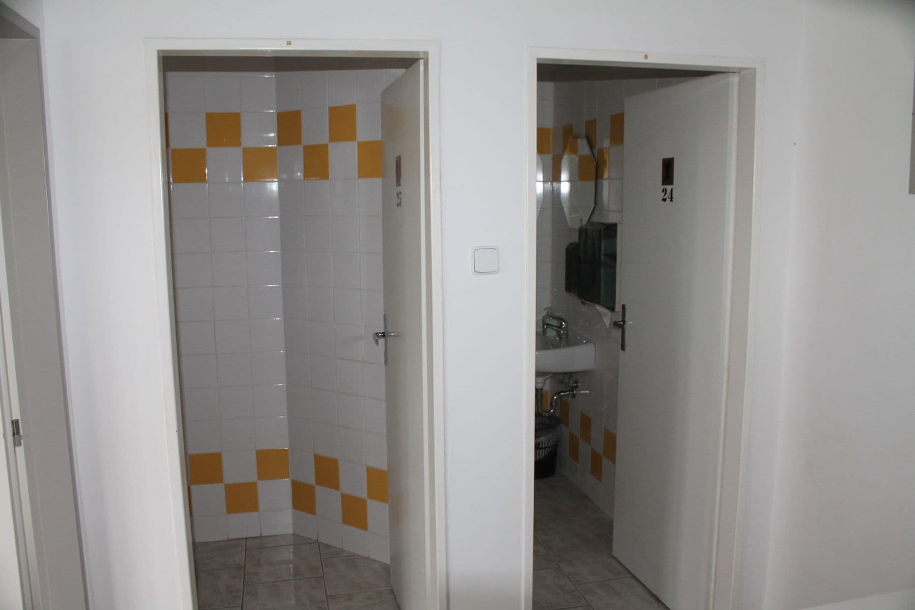 Prenájom bytu 1-izbový 36 m², V Křovinách, Praha, Praha Prenájom bytu 1-izbový 36 m², V Křovinách, Praha, Praha