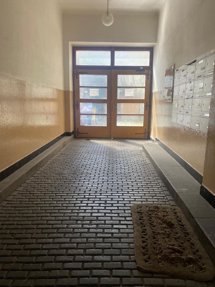 Prenájom bytu 1-izbový 33 m², U Skládky, Praha, Praha Prenájom bytu 1-izbový 33 m², U Skládky, Praha, Praha