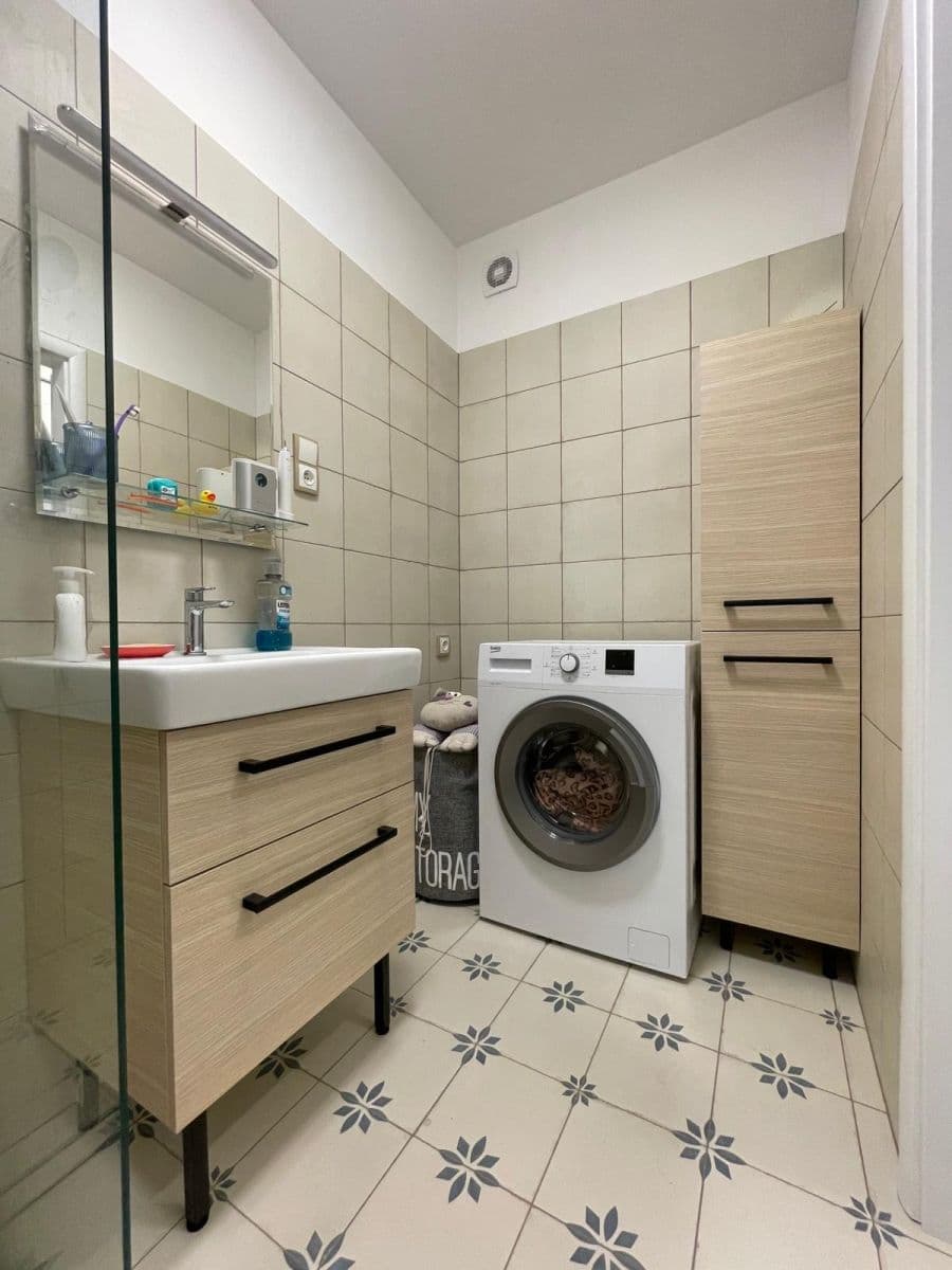 Prenájom bytu 2-izbový 57 m², Nádražní, Vrané nad Vltavou, Středočeský kraj Prenájom bytu 2-izbový 57 m², Nádražní, Vrané nad Vltavou, Středočeský kraj