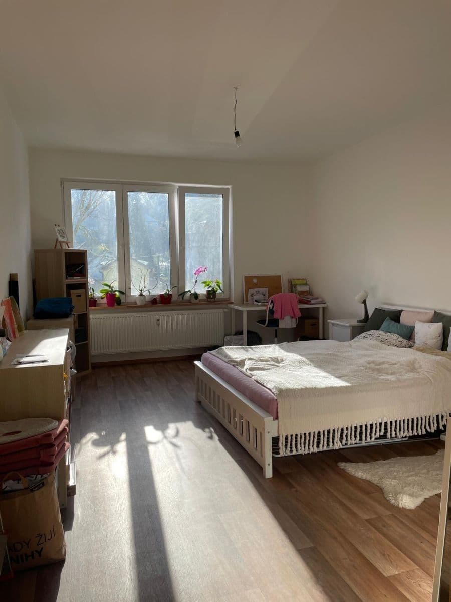 Prenájom bytu 2-izbový 57 m², Nádražní, Vrané nad Vltavou, Středočeský kraj Prenájom bytu 2-izbový 57 m², Nádražní, Vrané nad Vltavou, Středočeský kraj