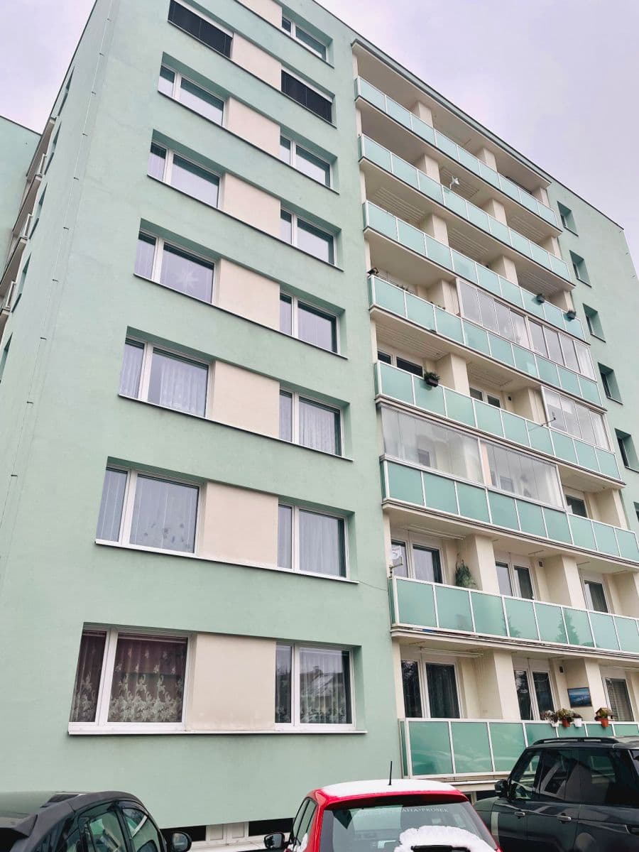 Prenájom bytu 3-izbový 74 m², Pod lipami, Jičín, Královéhradecký kraj Prenájom bytu 3-izbový 74 m², Pod lipami, Jičín, Královéhradecký kraj